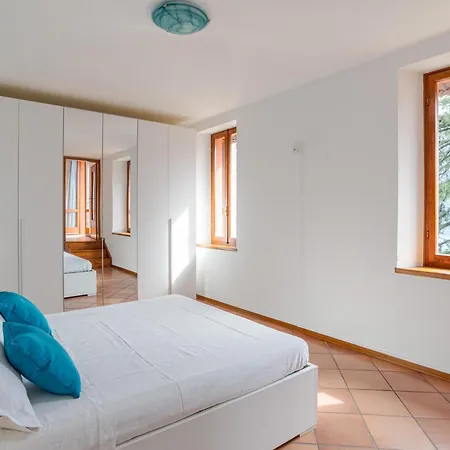 Appartement Maison Laghée-bright With Balcony, View!