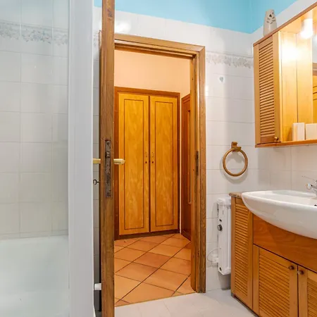 Appartement Maison Laghée-bright With Balcony, View!