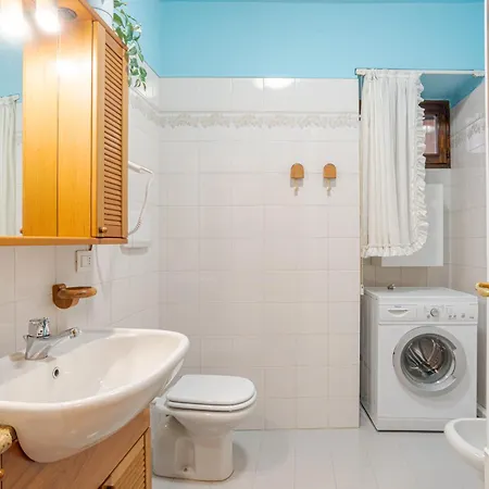 Maison Laghee-bright With Balcony, View! *