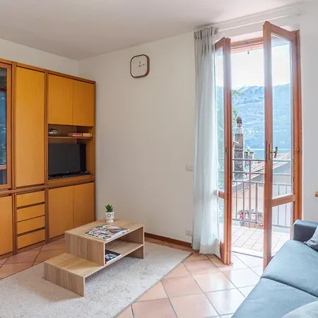 Maison Laghee-bright With Balcony, View! Carate Urio