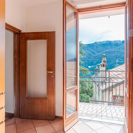 Guesthost - Maison Laghee-bright With Balcony, View!