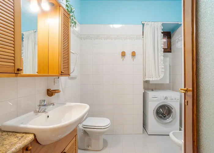 Maison Laghee-bright With Balcony, View! *